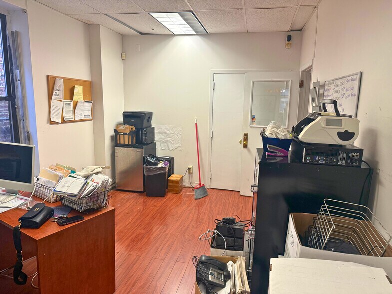 More Photos Of 901 Sheridan Ave, Bronx Storefront Retail Office For Lease