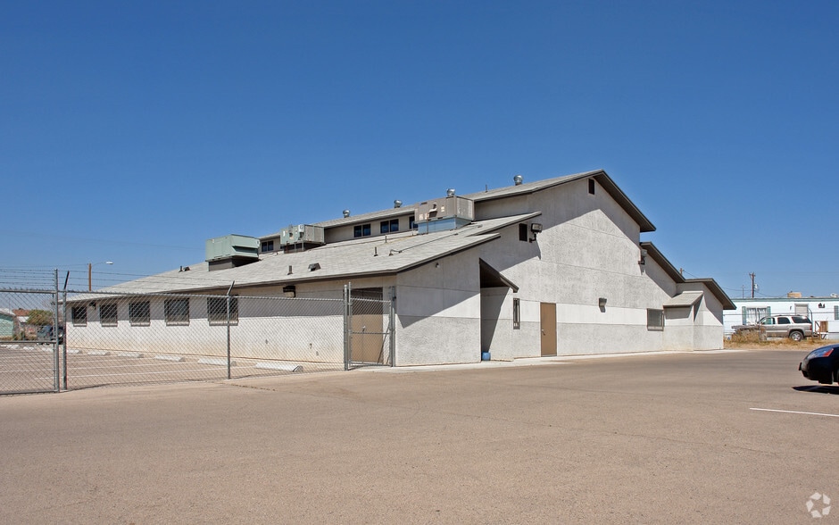 More Photos Of 206 8th St, Fabens Medical For Sale