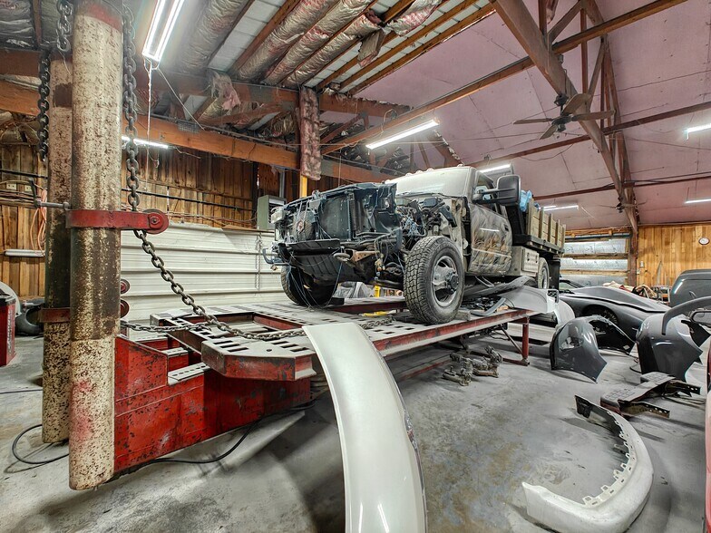 More Photos Of 3150 Highway 70 W, Camden Auto Salvage Facility For Sale