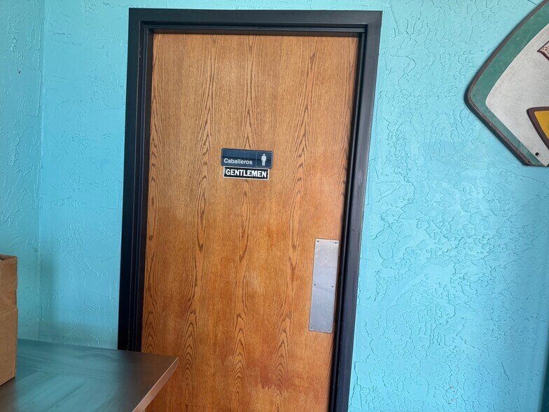 More Photos Of 200 N Central Ave, Parsons General Retail For Sale