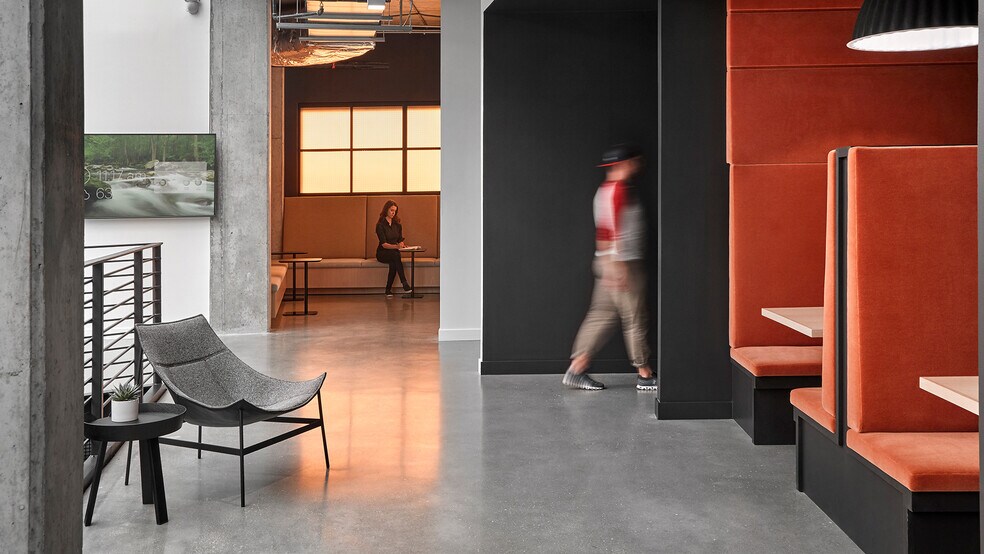 More Photos Of 2010 S Lamar Blvd, Austin Office For Lease