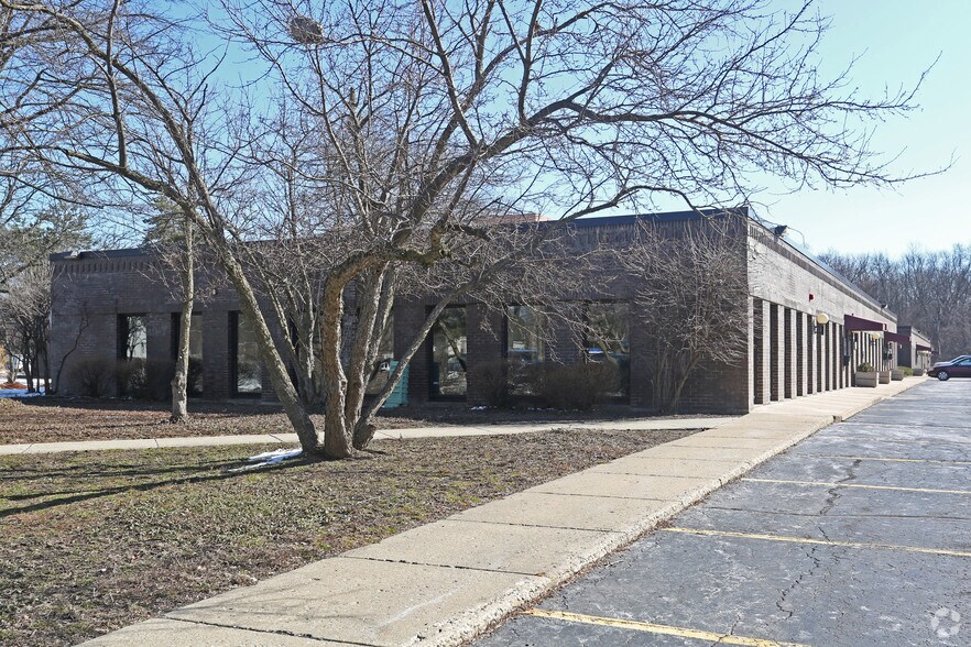 More Photos Of 710 E Ogden Ave, Naperville Office For Lease