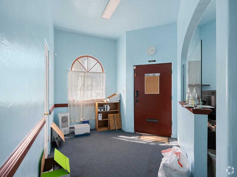 More Photos Of 652-670 E Santa Clara St, San Jose Medical For Sale