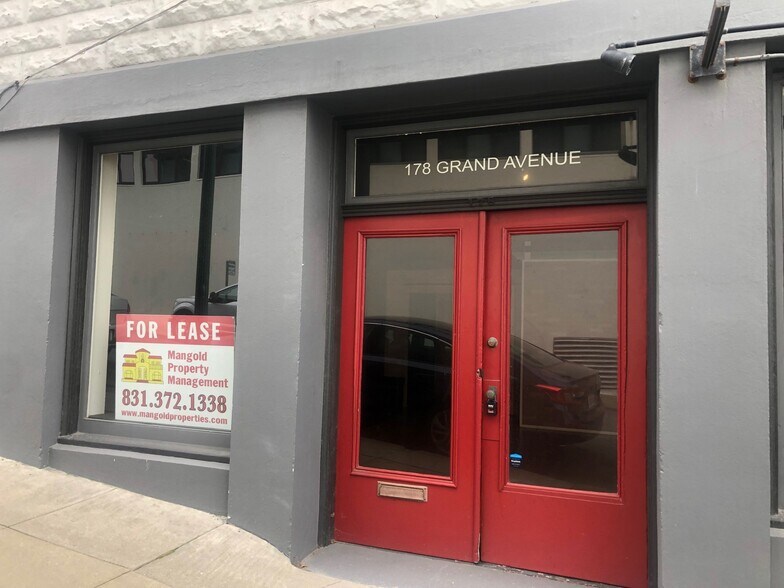 More Photos Of 562-568 Lighthouse Ave, Pacific Grove Storefront For Lease