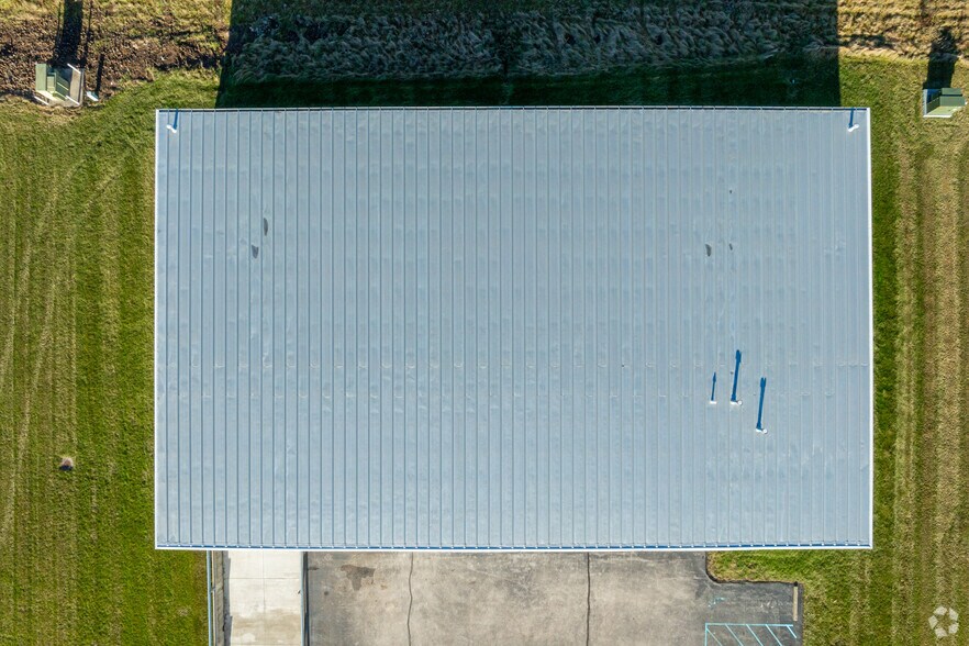 More Photos Of 4036 Perry Blvd, Whitestown Warehouse For Lease