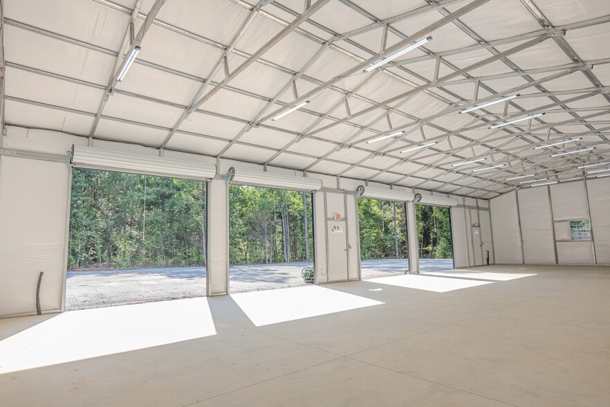 More Photos Of 131 Extended Ln, Anderson Light Distribution For Lease