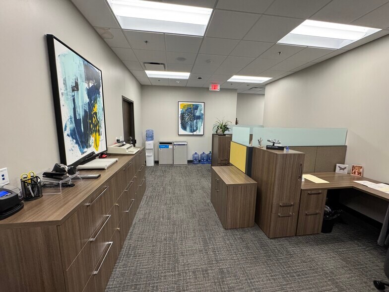 More Photos Of 222 E Park St, Edwardsville Office For Lease