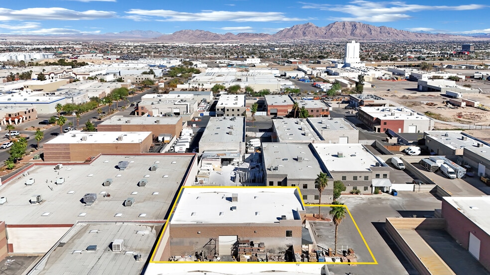 More Photos Of 2860 N Commerce St, North Las Vegas Warehouse For Lease