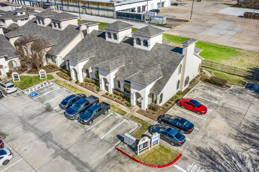 Primary Photo Of 12802 Willow Centre Dr, Houston Office For Sale