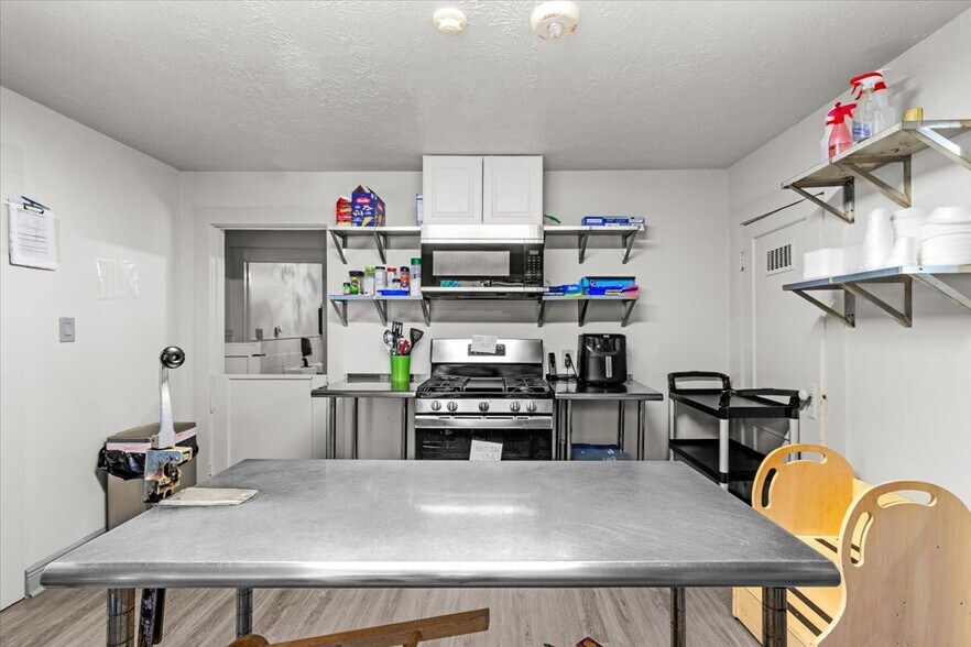 More Photos Of 57 Merritt St SE, Marietta Daycare Center For Sale