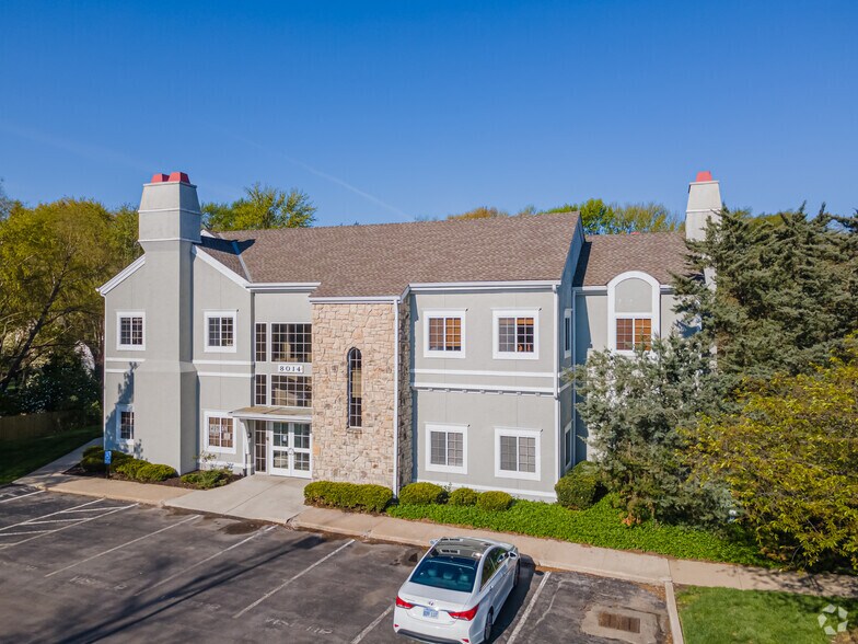 Primary Photo Of 8014 State Line Rd, Prairie Village Office For Lease