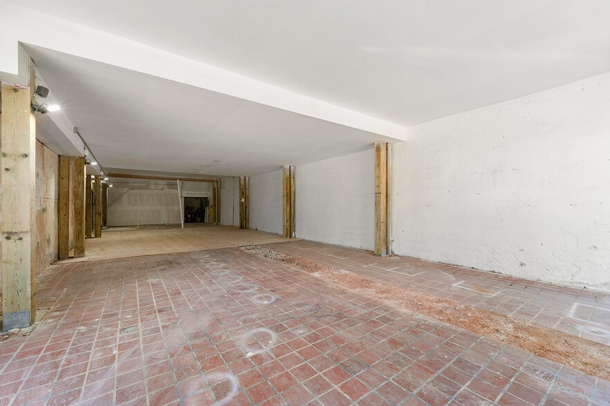 More Photos Of 929 Main St, Stone Mountain Restaurant For Lease