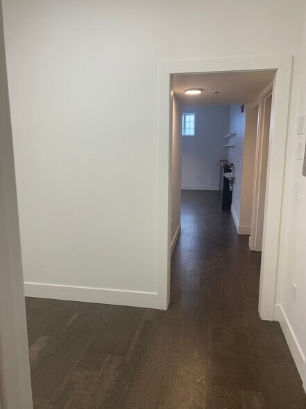 More Photos Of 562-570 Valley St, Seattle Apartments For Lease