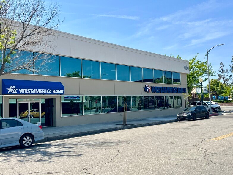 More Photos Of 2130 Chester Ave, Bakersfield Office For Lease