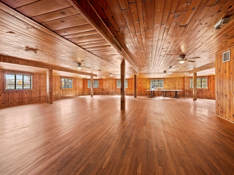 More Photos Of 2050 U.S. 70 Hwy, Marion Restaurant For Sale