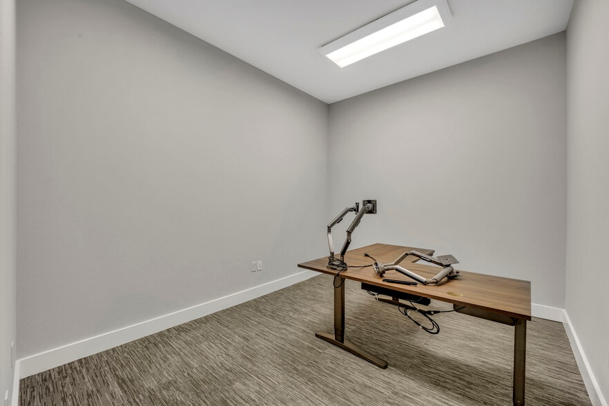 More Photos Of 840 E I-20 Hwy, Arlington Medical For Sale