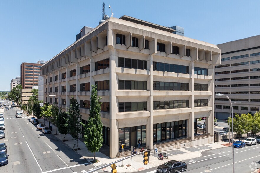 More Photos Of 800 N King St, Wilmington Office For Lease