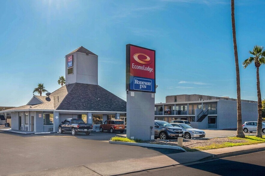 2735 W Sweetwater Ave, Phoenix, AZ 85029 Motel For Sale
