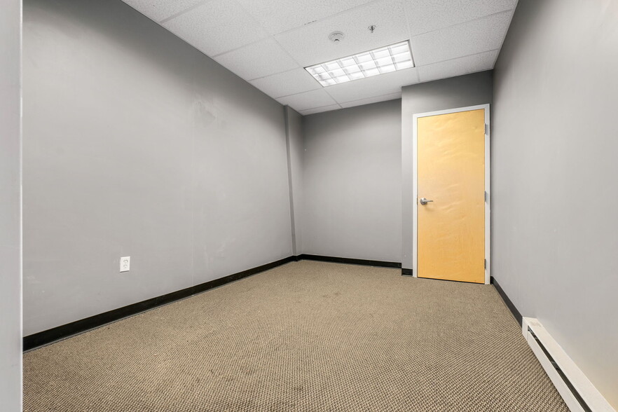 More Photos Of 3 Ajootian Way, Middleton Warehouse For Sale