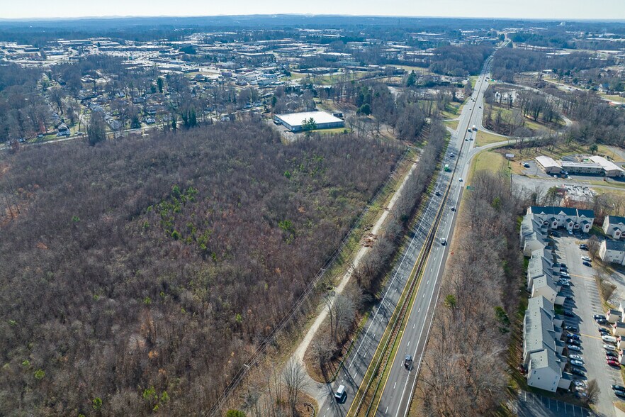 More Photos Of 205 Model Farm Rd, High Point Warehouse For Lease