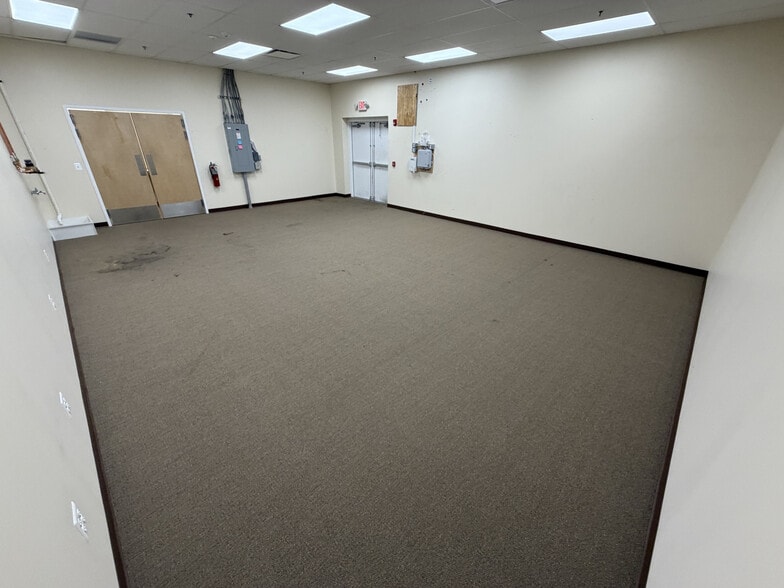 More Photos Of 1508 Route 38, Hainesport Storefront For Lease