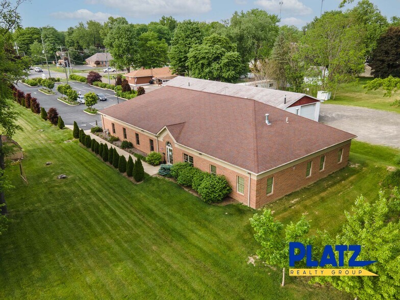 More Photos Of 8828 E Market St, Warren Medical For Lease