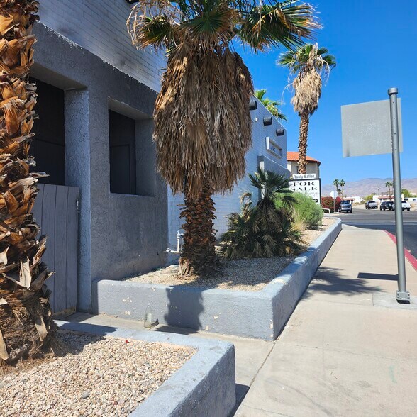 More Photos Of 35 Acoma Blvd S, Lake Havasu City Storefront Retail Office For Sale