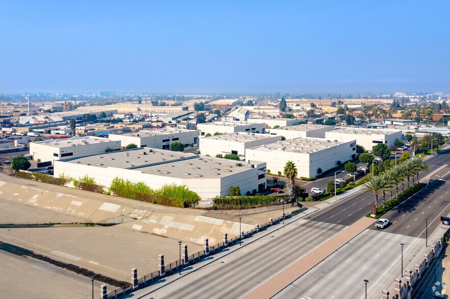 More Photos Of 9848 Firestone Blvd, Downey Unknown For Lease