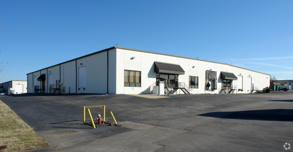 More Photos Of 3215 Wellington Ct, Raleigh Warehouse For Lease