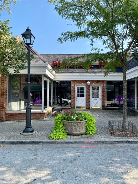 More Photos Of 21-25 W Saint Charles Rd, Lombard Storefront Retail Office For Lease