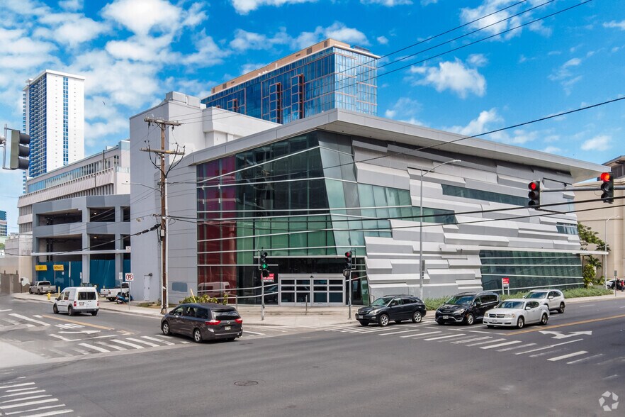 More Photos Of 1470-1488 Kapiolani Blvd, Honolulu Freestanding For Lease
