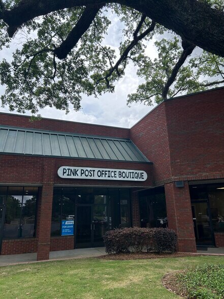 Primary Photo Of 6207 Cottage Hill Rd, Mobile Storefront Retail Office For Lease