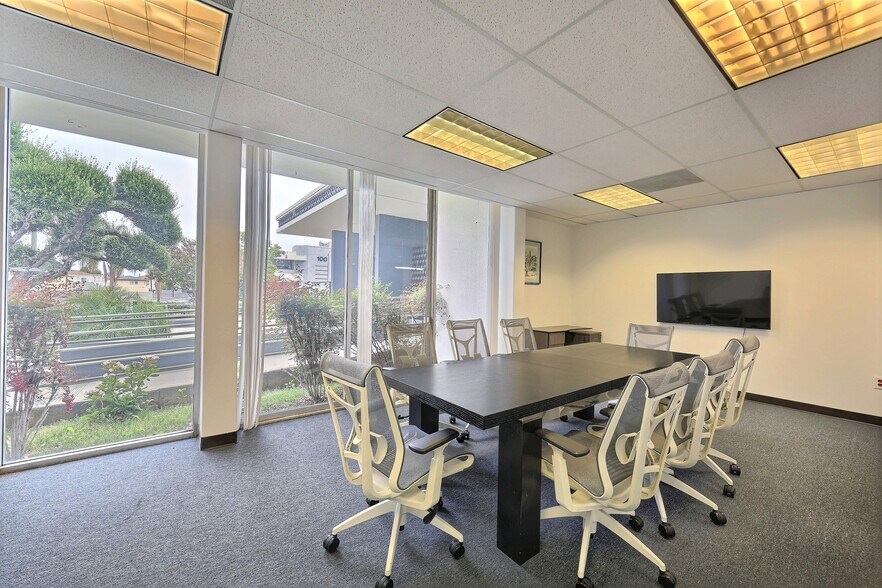 More Photos Of 415 Huntington Dr, San Marino Loft Creative Space For Lease