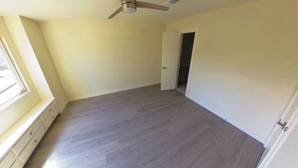 More Photos Of 12455 Melville Dr, Montgomery Apartments For Sale