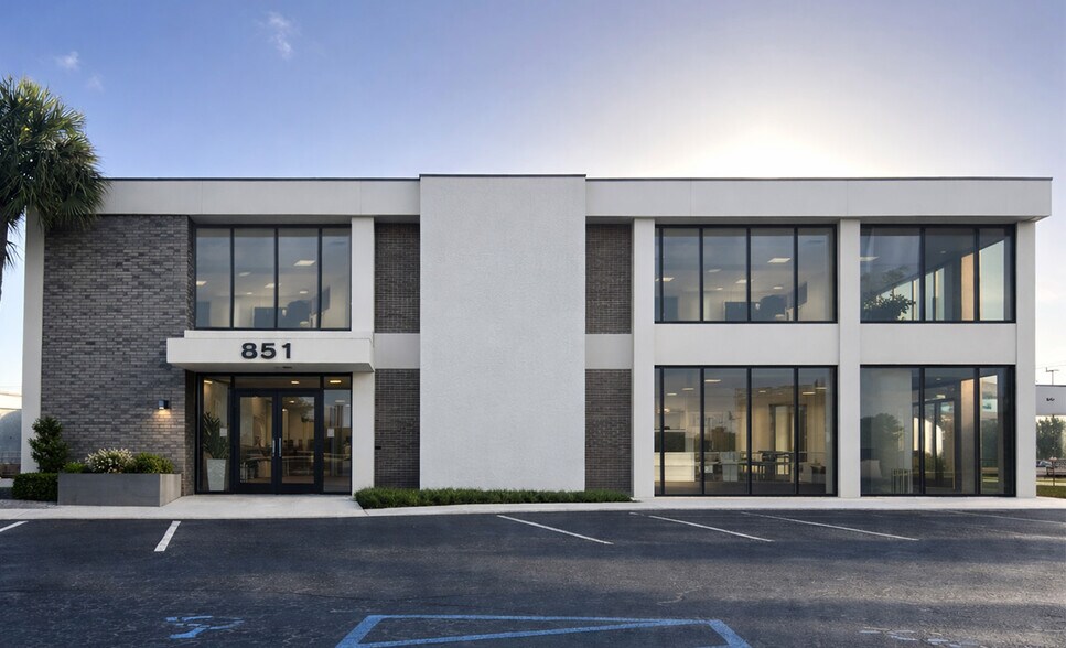 Primary Photo Of 851 SE Johnson Ave, Stuart Office For Sale