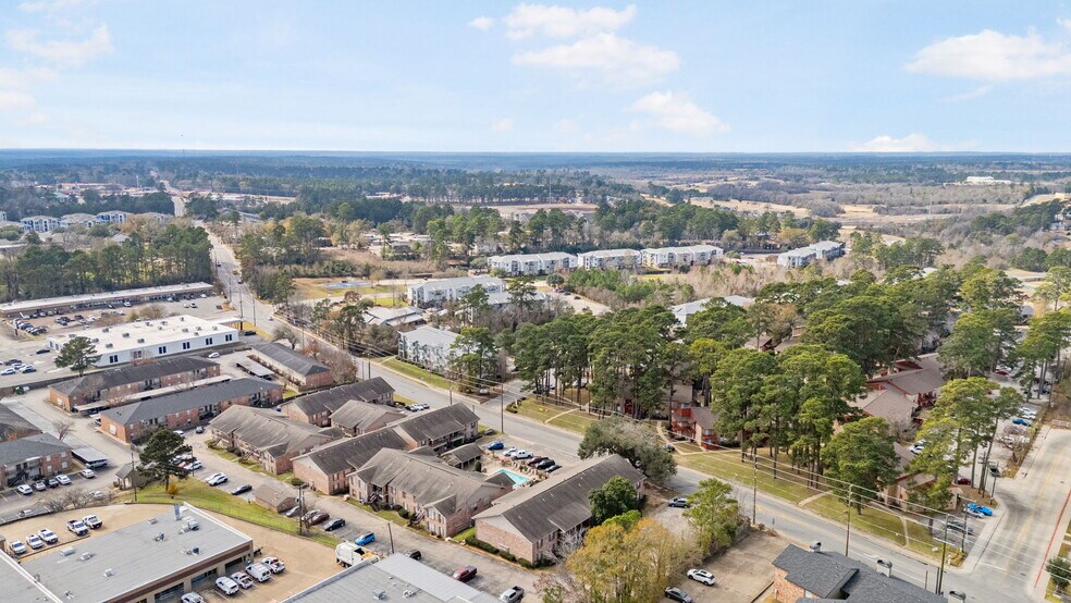 More Photos Of 2451 Lake Rd, Huntsville Apartments For Sale