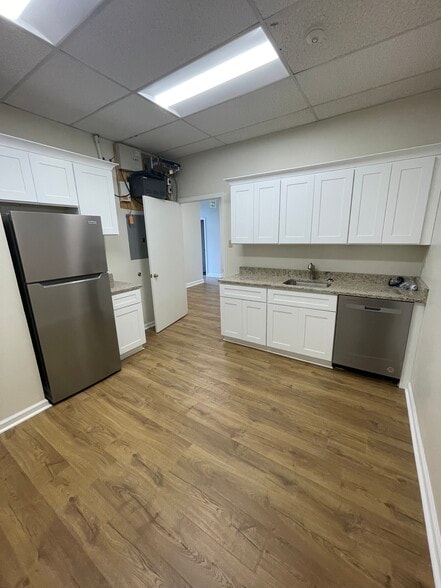 More Photos Of 6575 Stage Rd, Bartlett Office For Lease