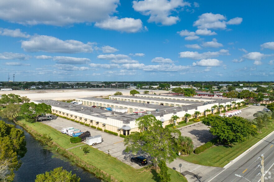 More Photos Of 12201-12249 NW 35th St, Coral Springs Warehouse For Lease