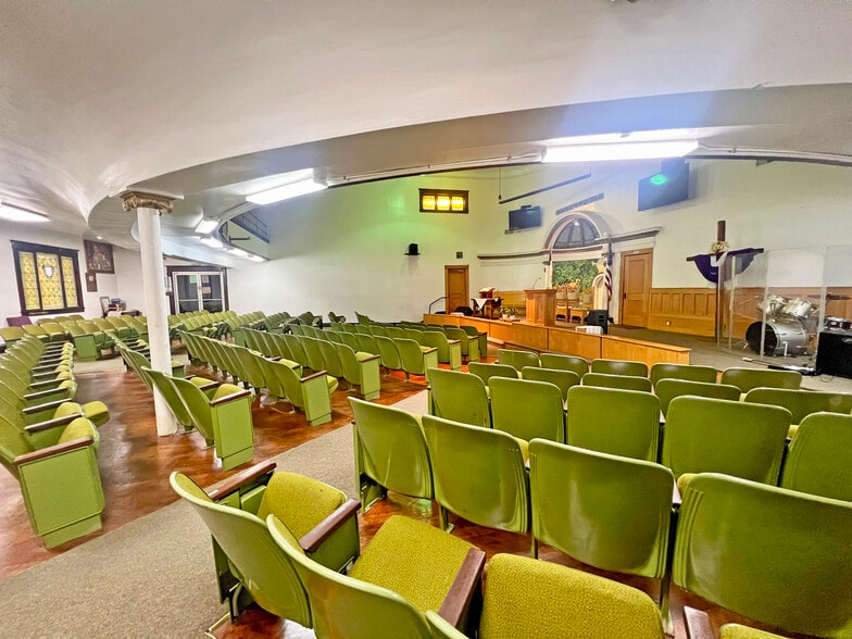 More Photos Of 213 S Breed St, Los Angeles Religious Facility For Sale