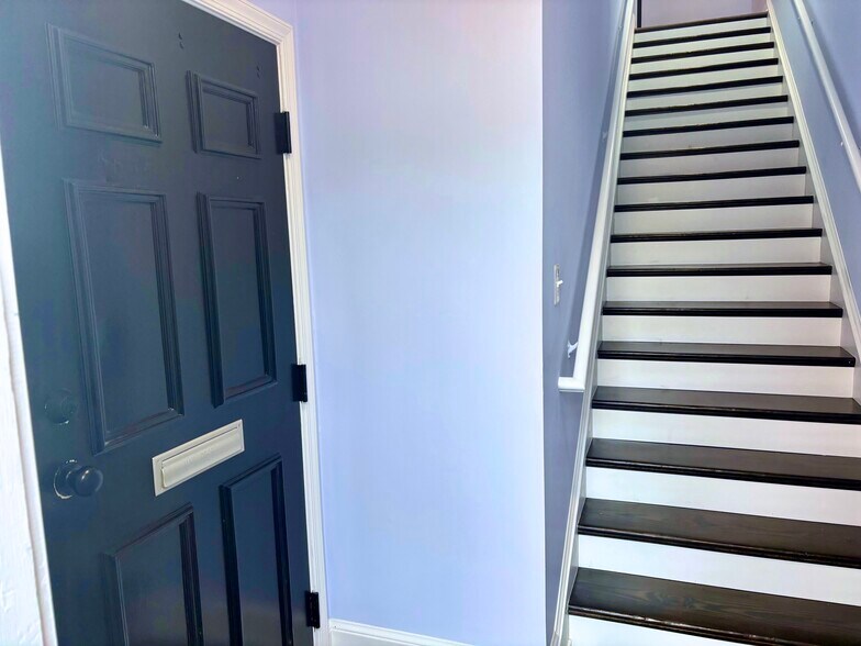 More Photos Of 129 W Patrick St, Frederick Office Residential For Lease