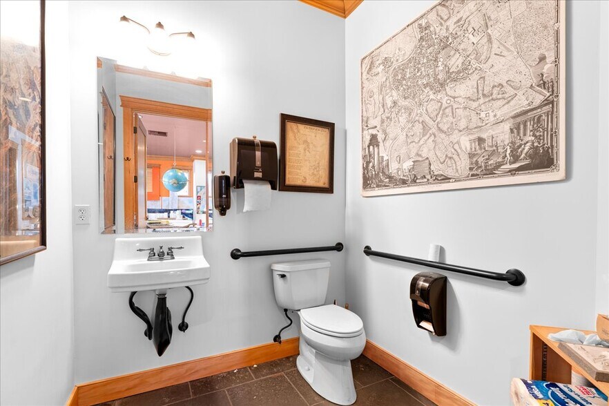 More Photos Of 817 Ohare Pky, Medford Loft Creative Space For Sale