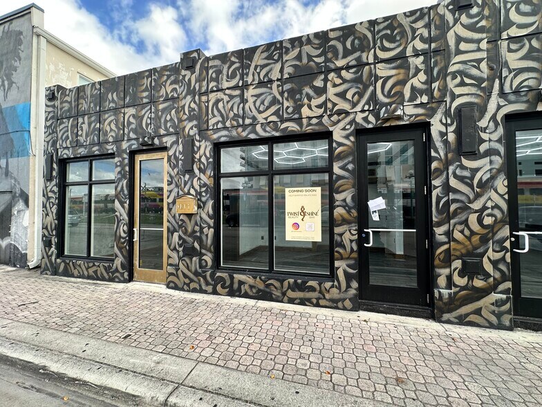 More Photos Of 111 S 21st Ave, Hollywood Office For Lease