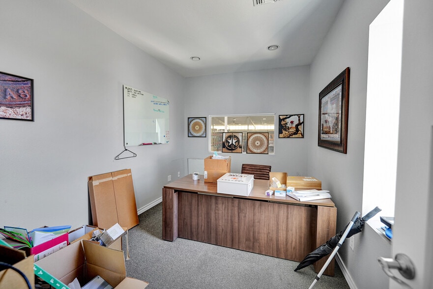 More Photos Of 2010/2015 44th St, Odessa Industrial For Sale