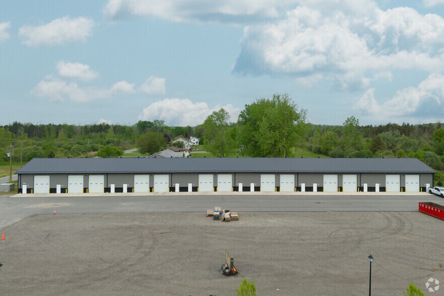 More Photos Of 11668 Broadway St, Alden Warehouse For Lease