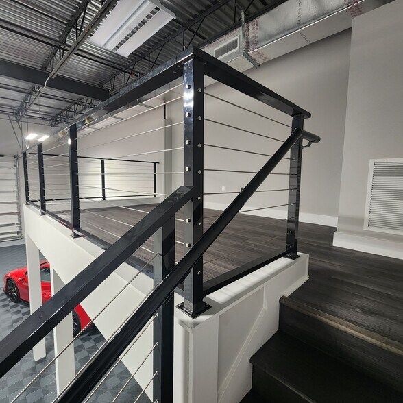 More Photos Of 195 Basik Dr, Naples Warehouse For Sale