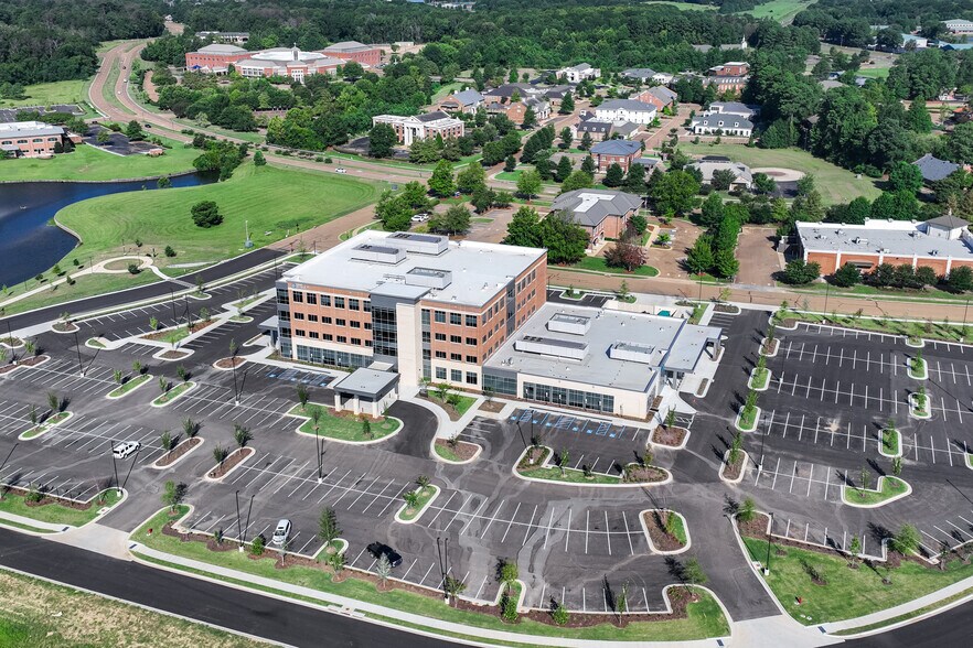 More Photos Of 1026 Baptist Cir, Madison Medical For Lease