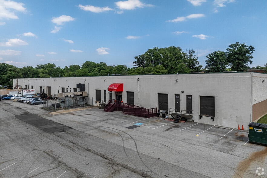 More Photos Of 9033 Red Branch Rd, Columbia Light Distribution For Lease