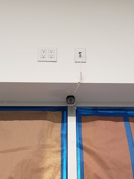 More Photos Of 526 Broadway, Newark General Retail For Sale