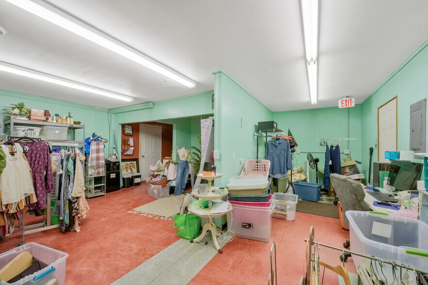 More Photos Of 2665 J Maddy Pky, Interlochen Storefront For Sale