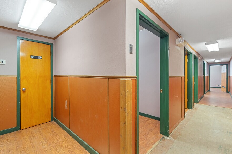 More Photos Of 116 E Robert S Kerr Blvd, Wynnewood Medical For Sale